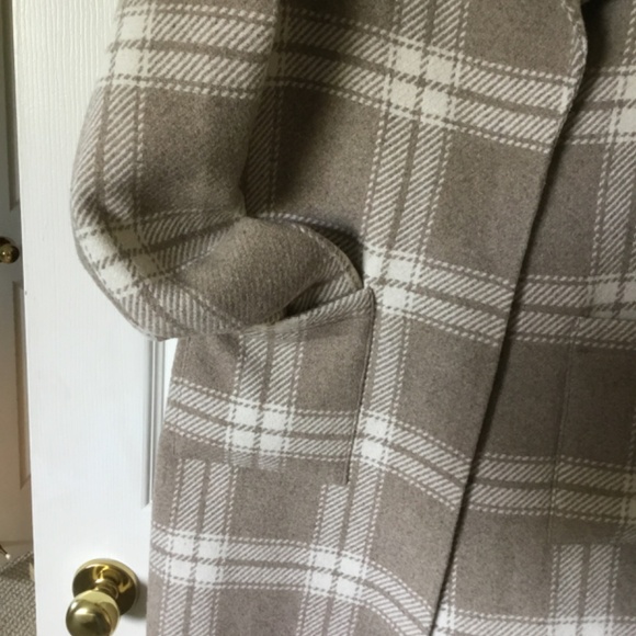 NWOT Coat - Picture 3 of 9